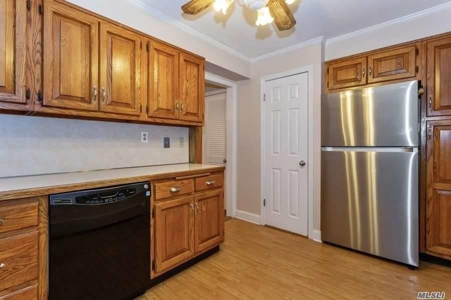 26 Salisbury Ave Stewart Manor Stewart Manor NY 11530