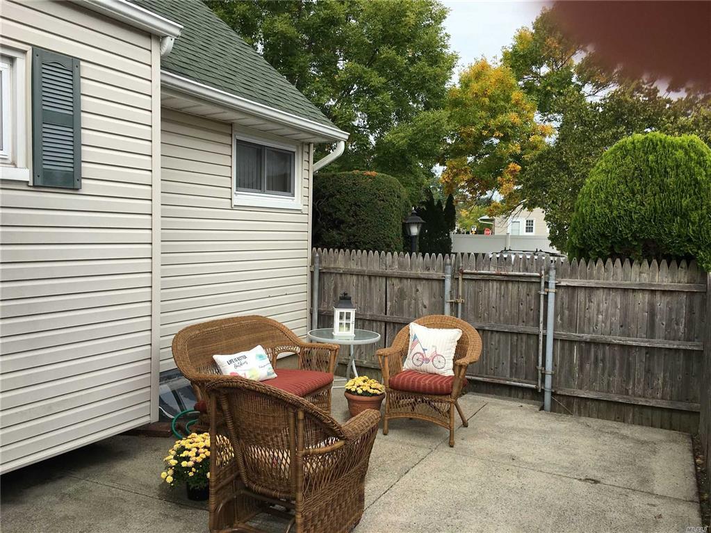 138 Haverford Rd Hicksville Hicksville NY 11801