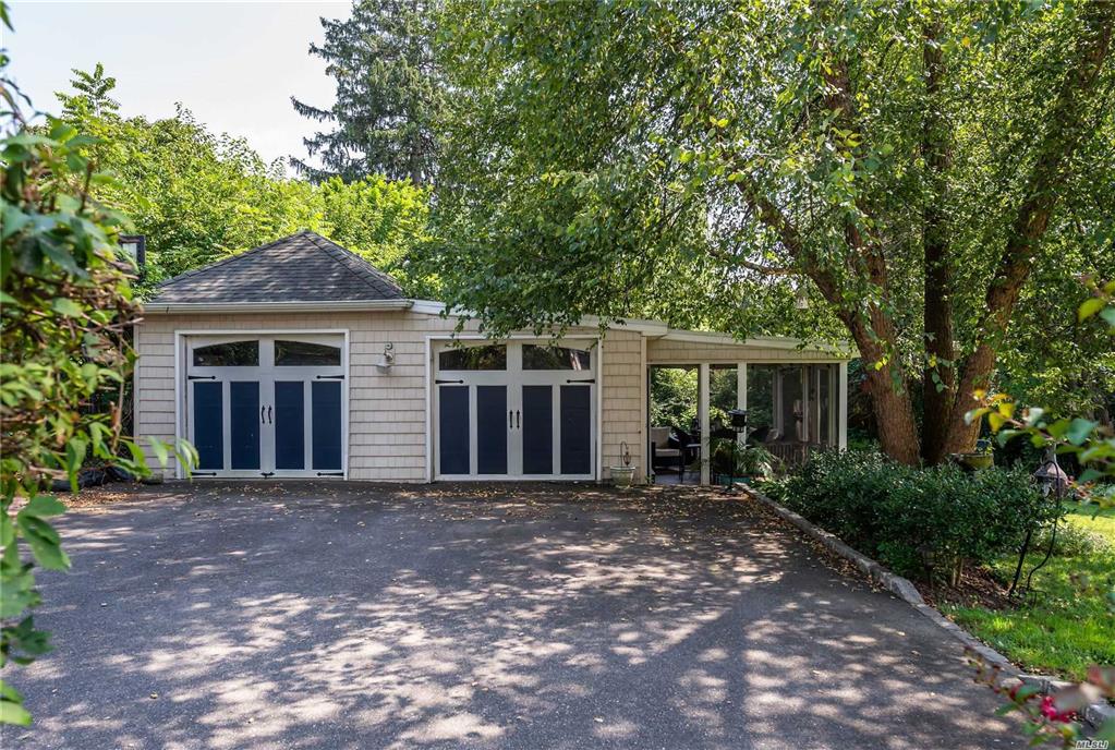 25 Glen Ave Sea Cliff Sea Cliff NY 11579