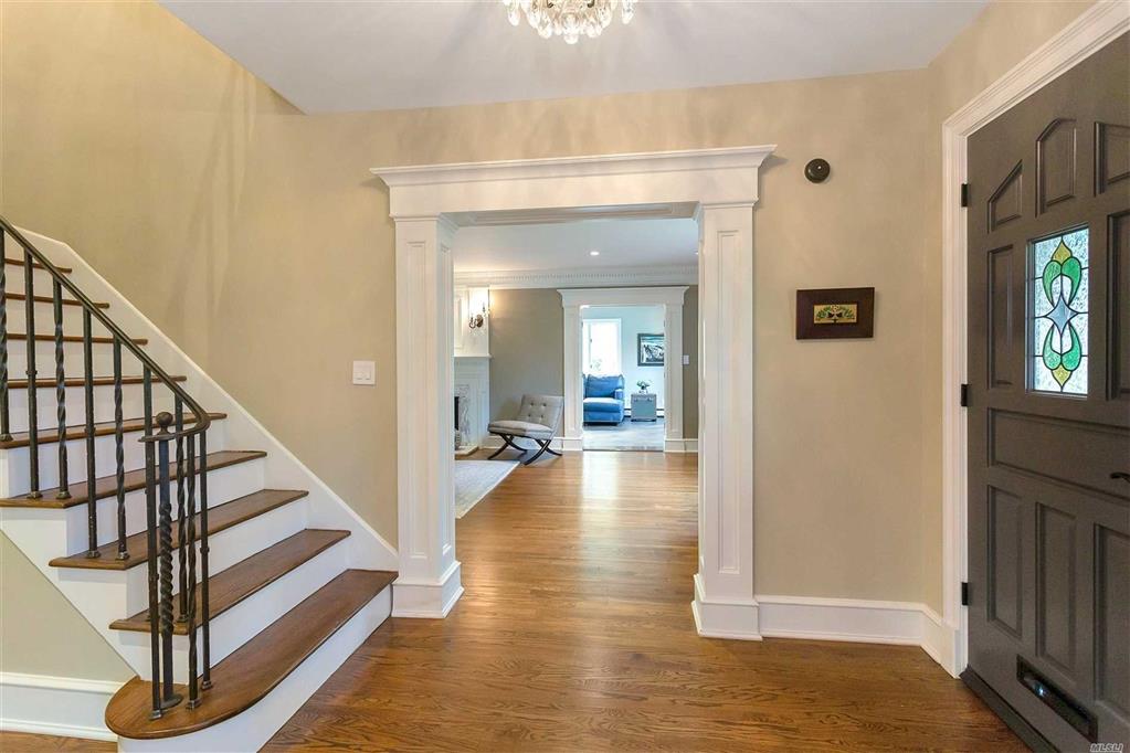 8 Fairway Ln Manhasset Manhasset NY 11030