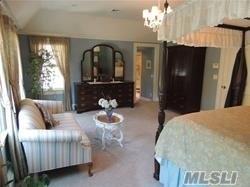 3388 Stratford Rd Wantagh Wantagh NY 11793
