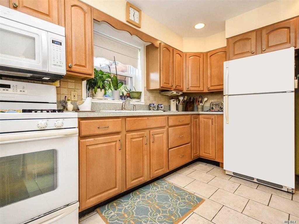 6 Dunes Ln Port Washington Port Washington NY 11050