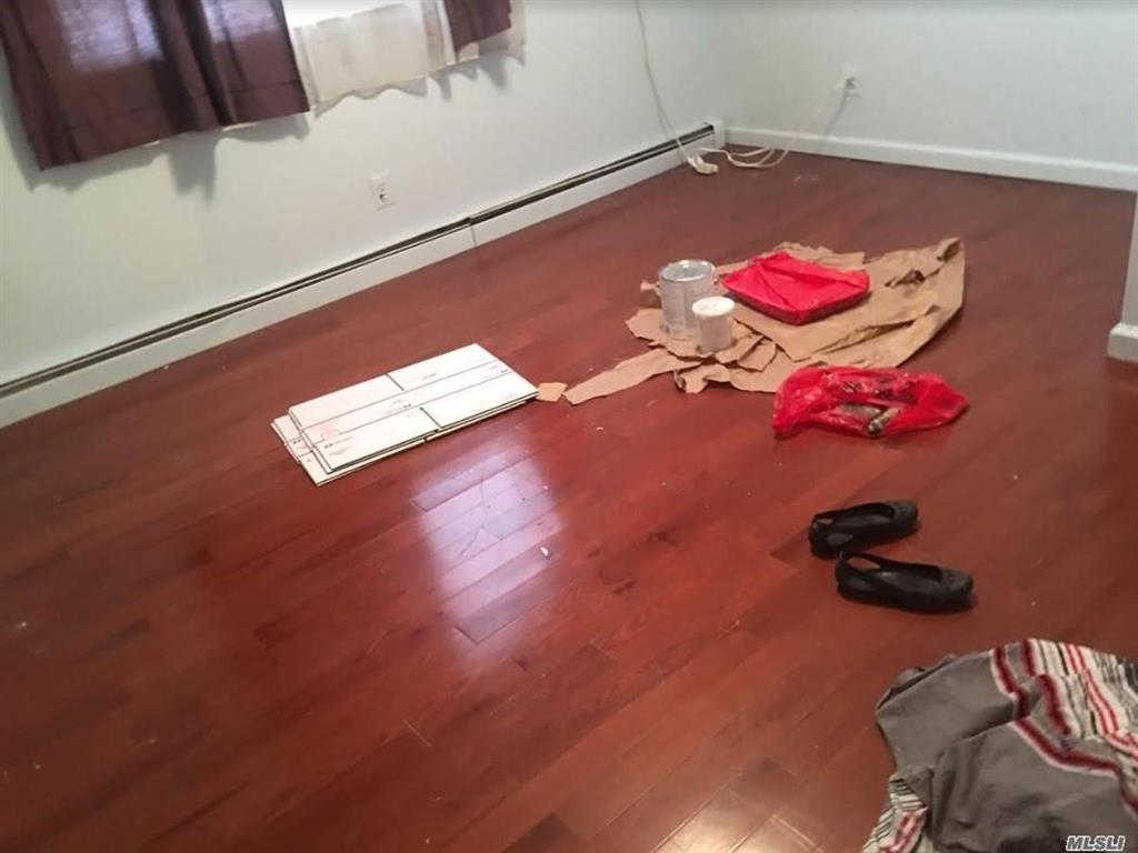 147-26 Roosevelt Ave Flushing Flushing NY 11354