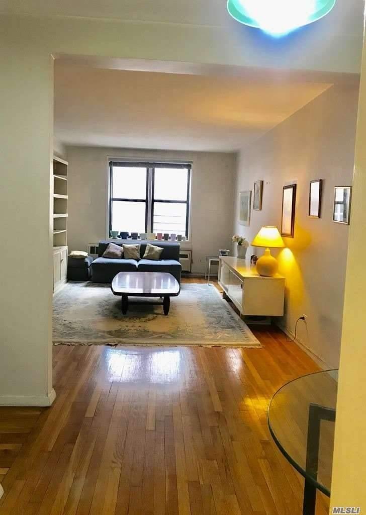 211 E 18th St Out of NYC Nyc NY 10003