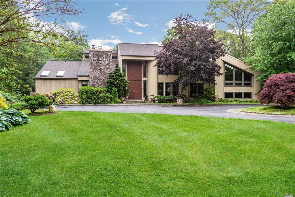 6 Bridle Ct Oyster Bay Cove Oyster Bay Cove NY 11771