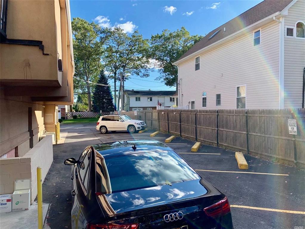 1061 N Broadway Massapequa Massapequa NY 11758