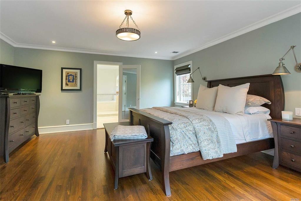 8 Fairway Ln Manhasset Manhasset NY 11030