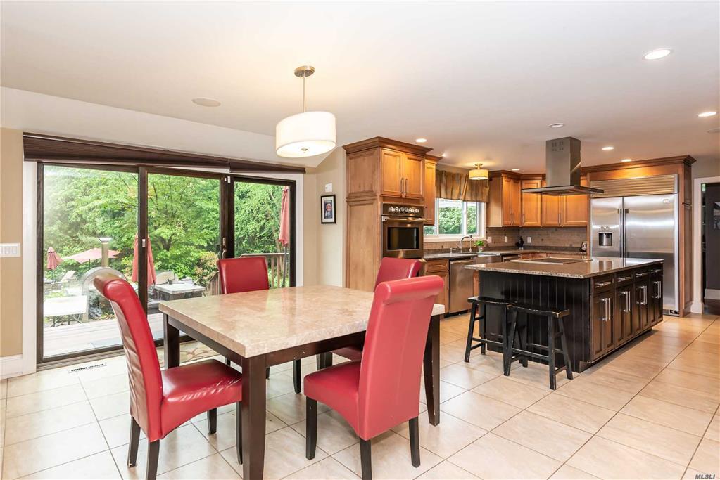 6 Bridle Ct Oyster Bay Cove Oyster Bay Cove NY 11771