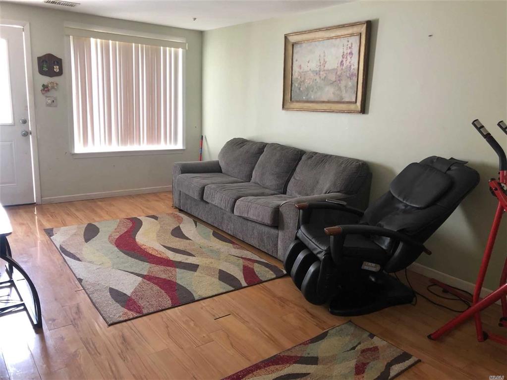 262 Bretton Woods Dr Coram Coram NY 11727