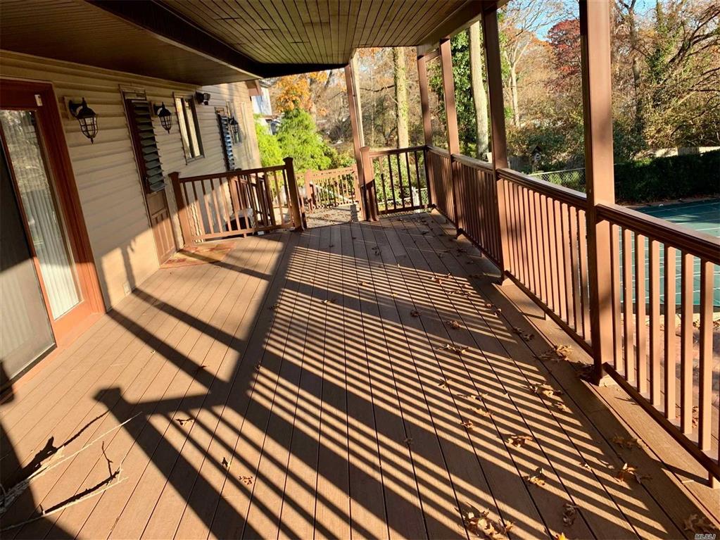 36 Dogwood Ave Farmingville Farmingville NY 11738