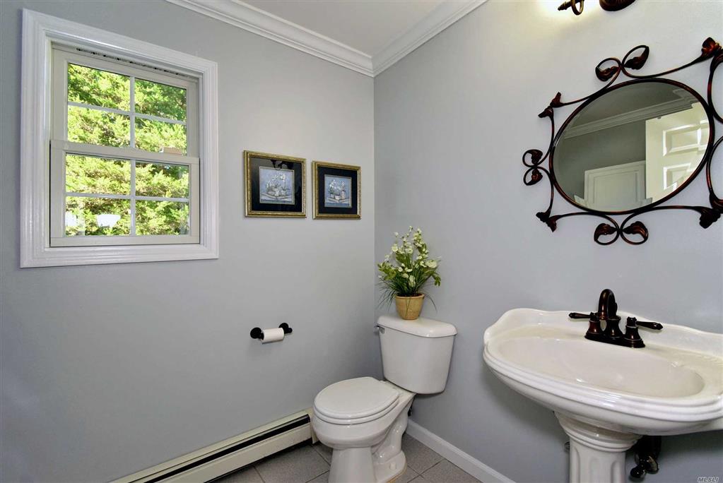 7 Karen Ct Wading River Wading River NY 11792