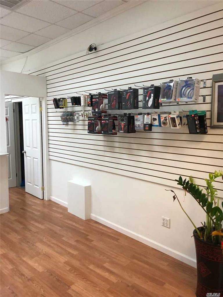 41-70 Main St Flushing Flushing NY 11355