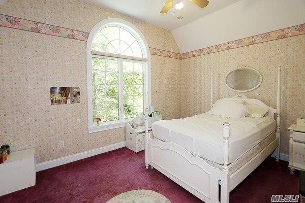 214 Sunset Rd Oyster Bay Cove Oyster Bay Cove NY 11771