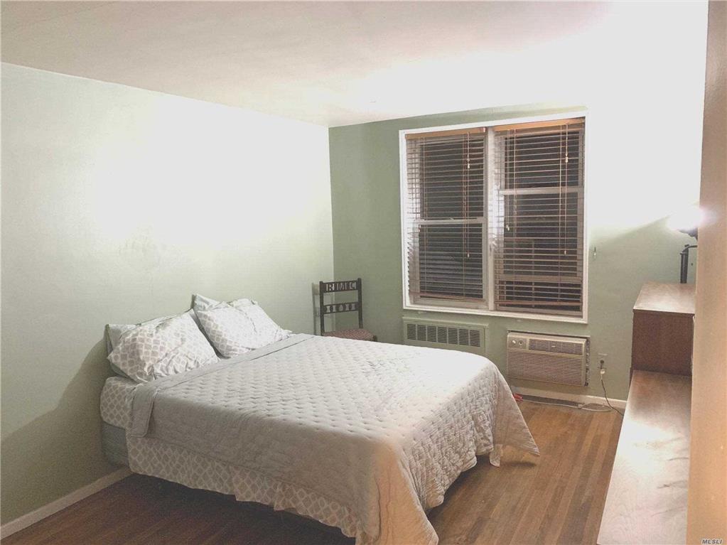 67-50 Thornton Pl Forest Hills Forest Hills NY 11375