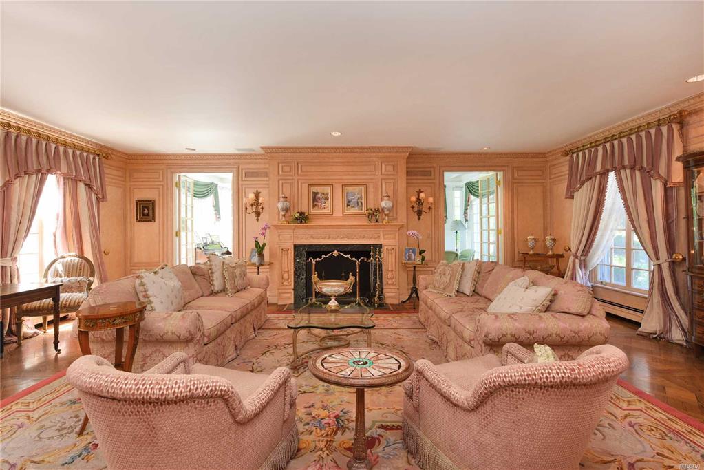 91 Cedar Ave Hewlett Bay Park Hewlett Bay Park NY 11557