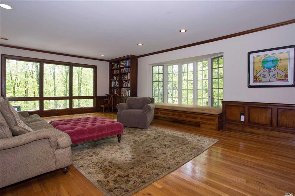 23 Glendale Dr Oyster Bay Cove Oyster Bay Cove NY 11771