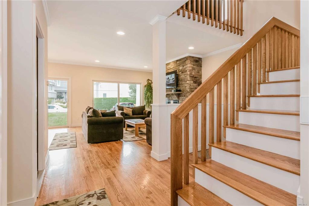 14 Locust St Aquebogue Aquebogue NY 11931