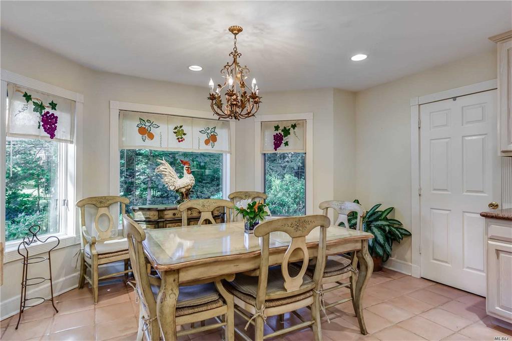 25 Hewlett Ln Port Washington Port Washington NY 11050