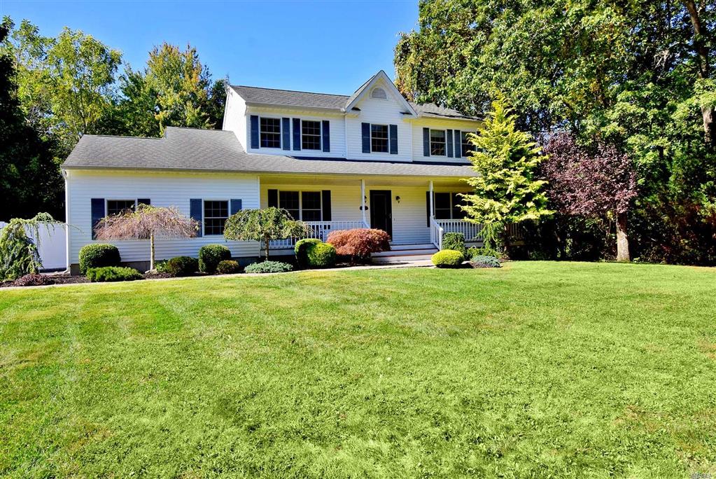 7 Karen Ct Wading River Wading River NY 11792