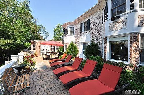 207 Everit Ave Hewlett Harbor Hewlett Harbor NY 11557