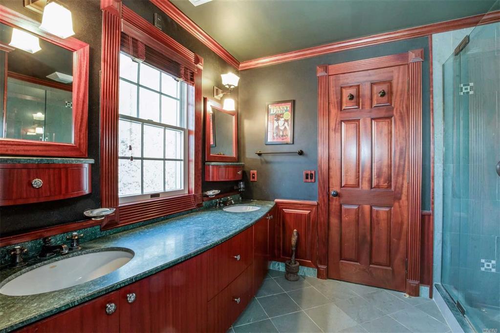 14 Chauncey Pl Woodbury Woodbury NY 11797
