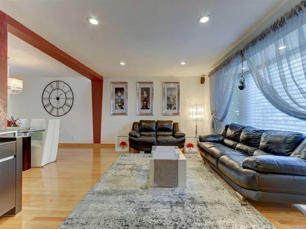 1158 Day St Seaford Seaford NY 11783