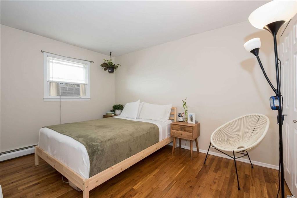 1 Berkeley Pl Massapequa Massapequa NY 11758