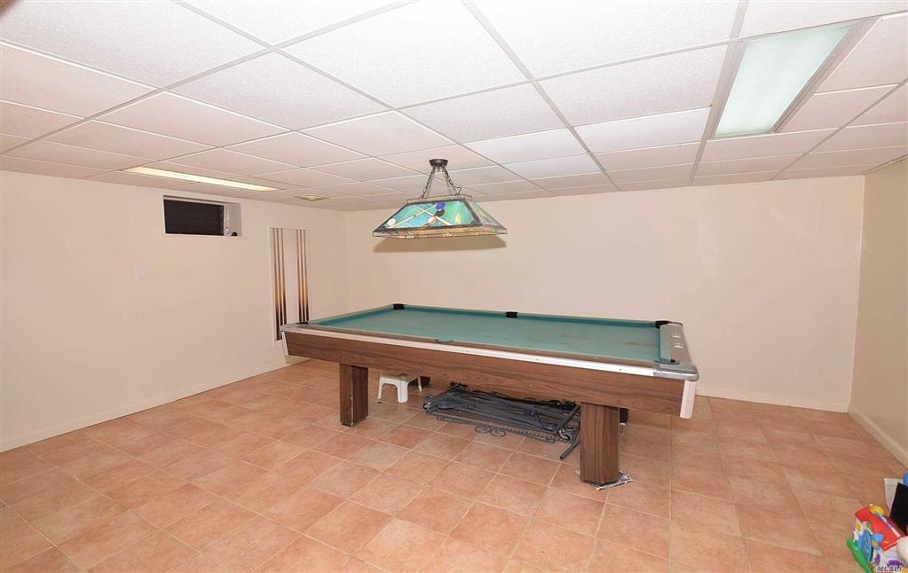 105 Woodhill Ln Manhasset Manhasset NY 11030
