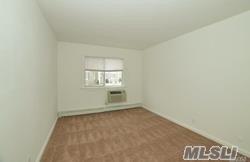 39 Mayfair Gardens Commack Commack NY 11725