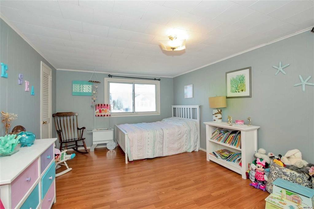 214 Division Ave Massapequa Massapequa NY 11758