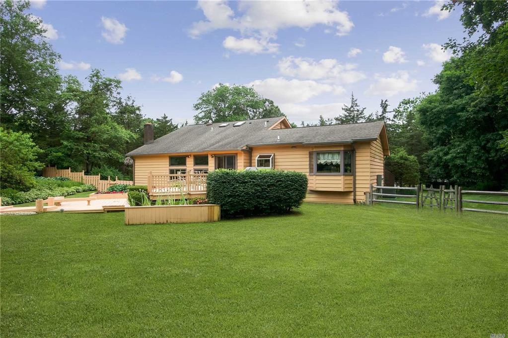 270 Round Swamp Rd Melville Melville NY 11747