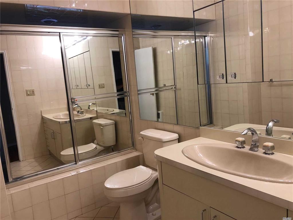 597 Michelle Pl N. Woodmere N. Woodmere NY 11581
