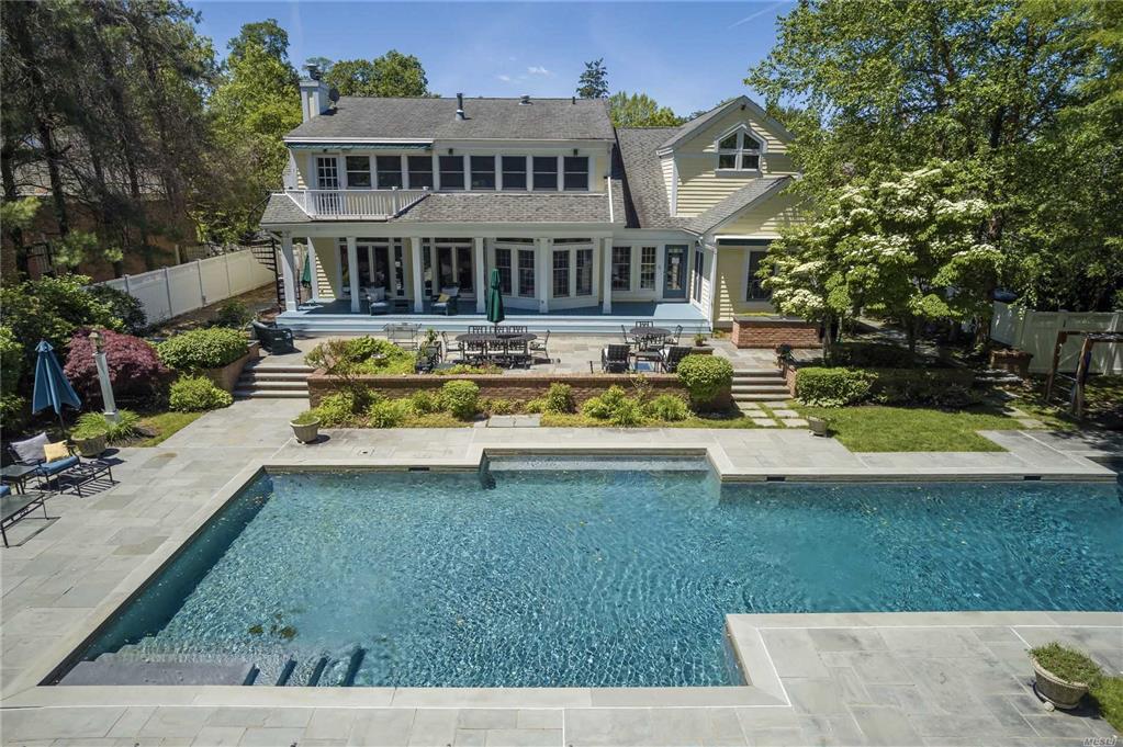 14 Chauncey Pl Woodbury Woodbury NY 11797