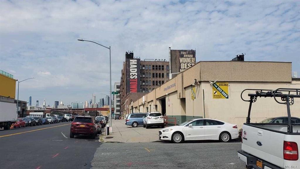 23-01 Borden Ave Long Island City Long Island City NY 11101