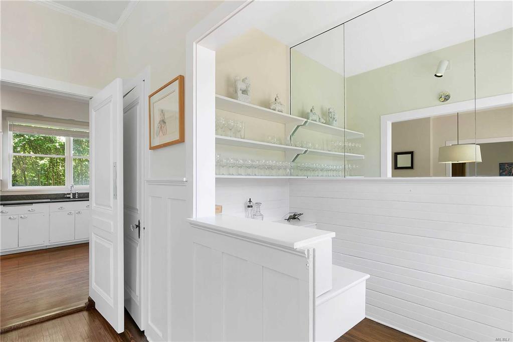 10 Lily Pond Ln East Hampton East Hampton NY 11937
