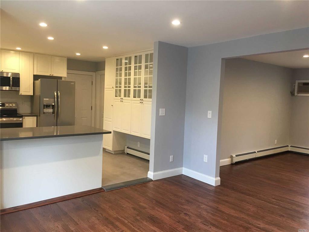 82 Avenue D Holbrook Holbrook NY 11741