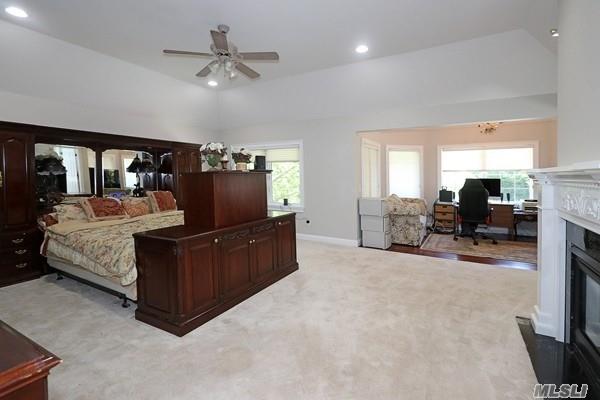 214 Sunset Rd Oyster Bay Cove Oyster Bay Cove NY 11771