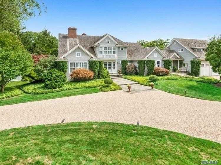 14 Bob White Ln Remsenburg Remsenburg NY 11960