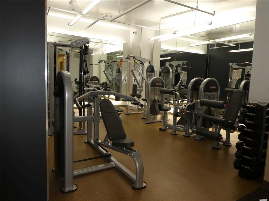 301 E 79 St Out of NYC NEW YORK NY 10075