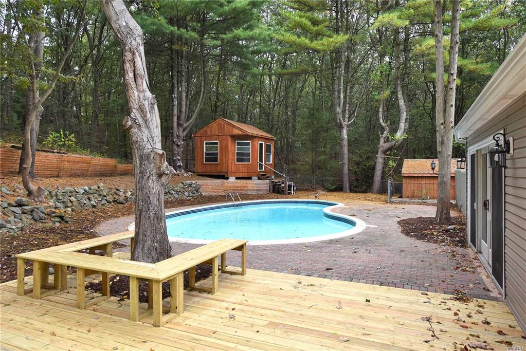 58 Woodmont Rd Melville Melville NY 11747