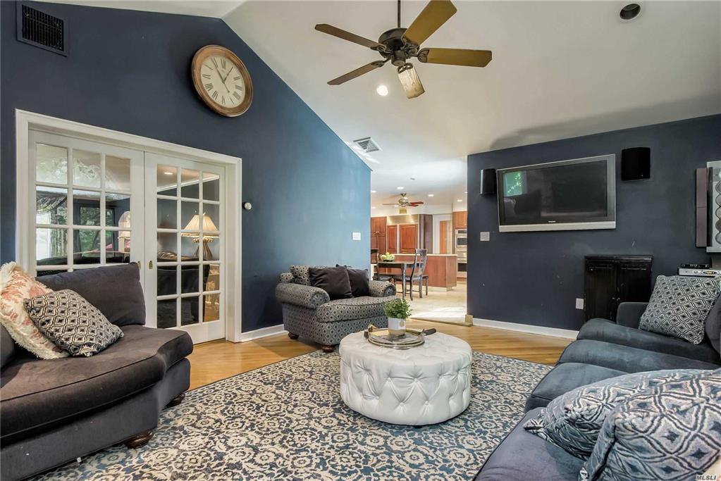 102 Castle Ridge Rd Manhasset Manhasset NY 11030