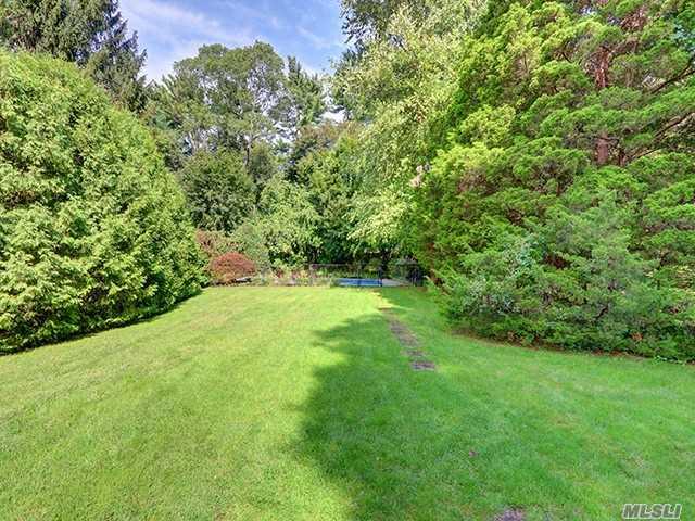 5 Kohlsaat Ct Smithtown Smithtown NY 11787