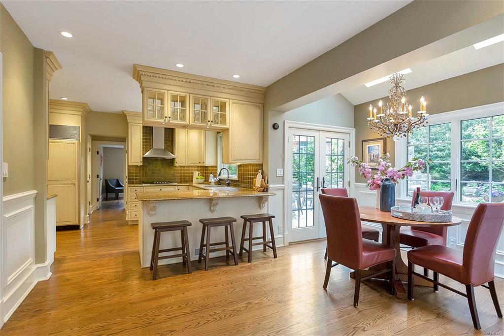 8 Fairway Ln Manhasset Manhasset NY 11030