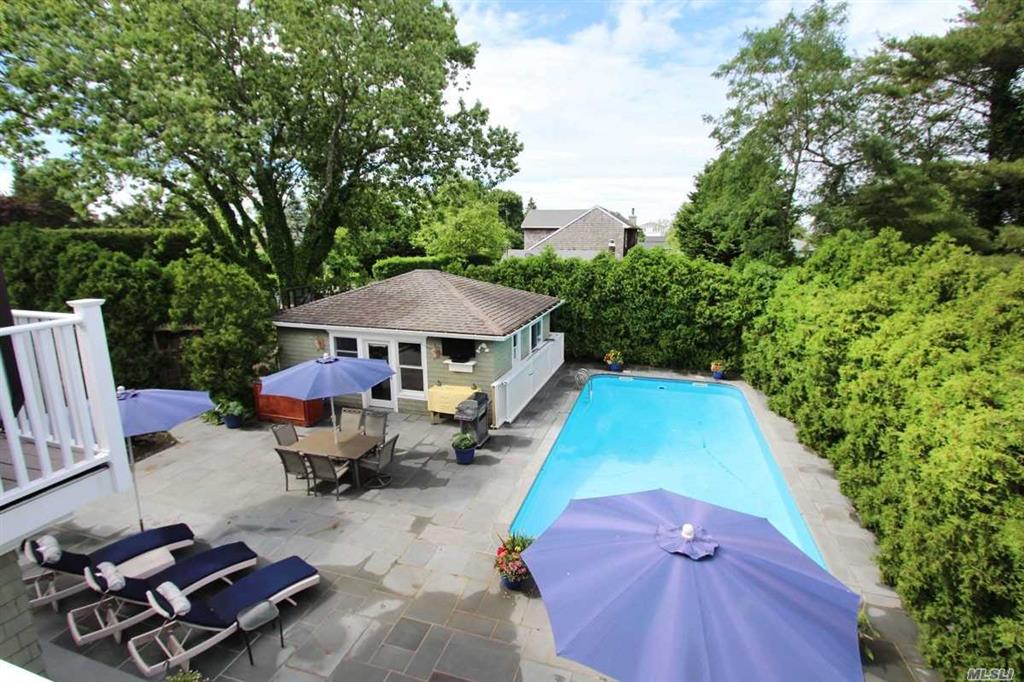 33 Rogers Ln Remsenburg Remsenburg NY 11960