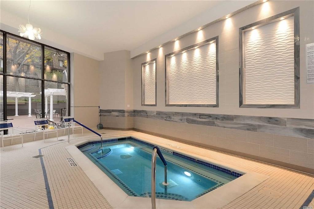 1 Bay Club Dr Bayside Bayside NY 11360