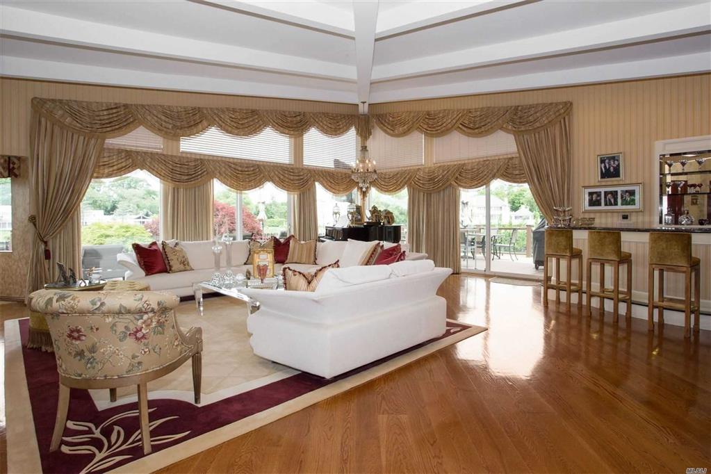 209 Seawane Pl Hewlett Harbor Hewlett Harbor NY 11557