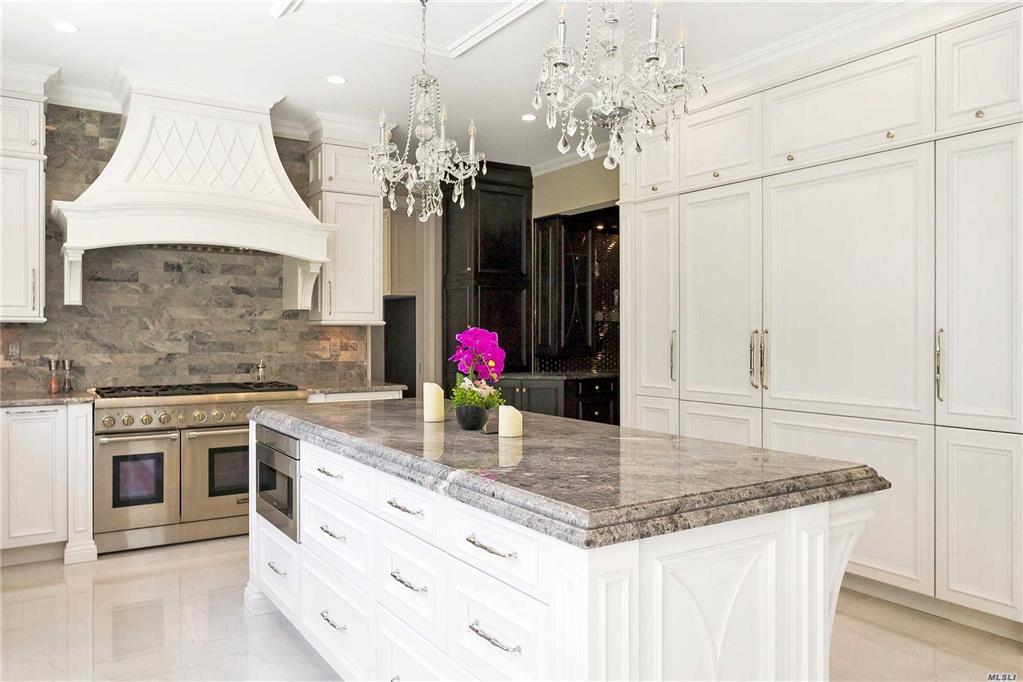 7 Meadowbrook Ln Old Westbury Old Westbury NY 11568