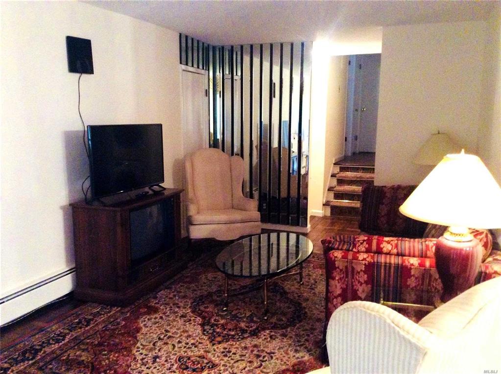 74-25 Calamus Cir Elmhurst Elmhurst NY 11373