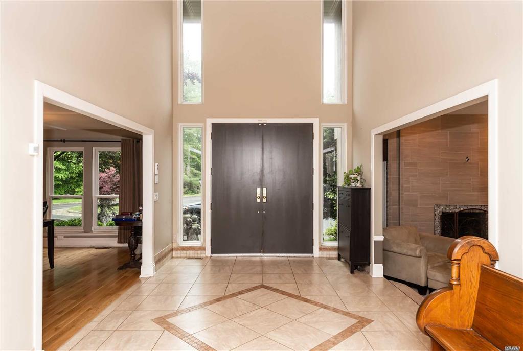 6 Bridle Ct Oyster Bay Cove Oyster Bay Cove NY 11771