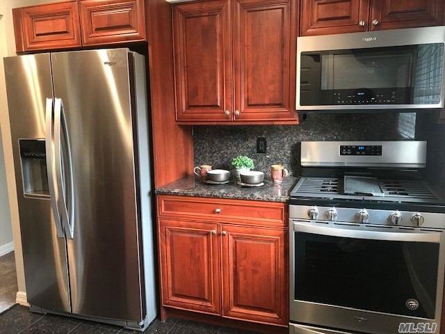 45 Country Club Dr Coram Coram NY 11727